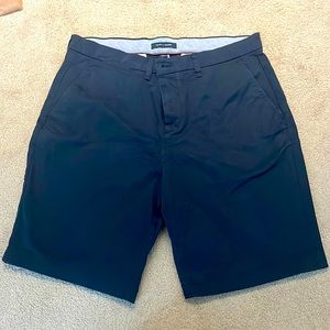 Size 34 Tommy Hilfiger shorts